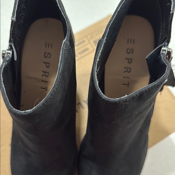 Women's Black Ankle Boots - Picture 3 of 4